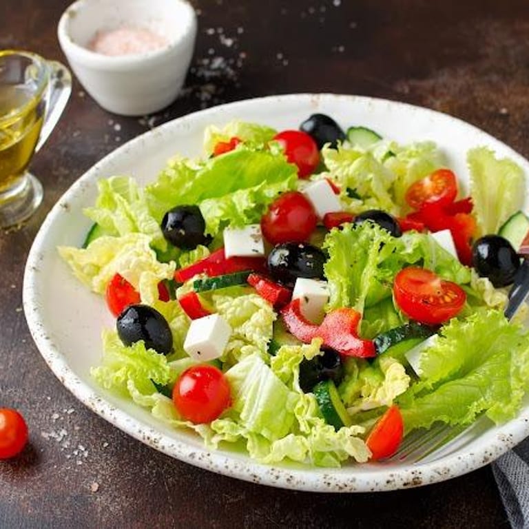 Fresh Greek Salad: A Mediterranean Delight